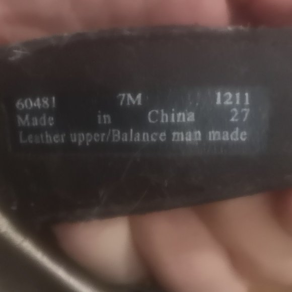 3/$20 Clarks bendables black sandals 7M - Picture 2 of 10